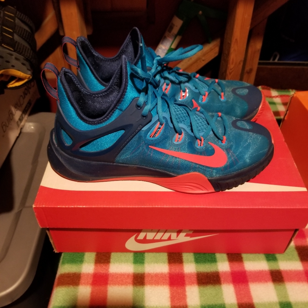 Nike - Picture 4 of 4